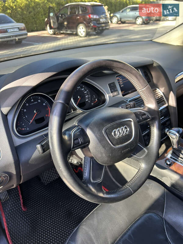 Внедорожник / Кроссовер Audi Q7 2015 в Черкассах