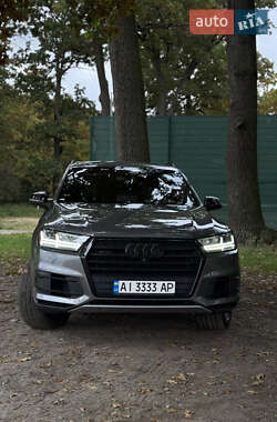 Позашляховик / Кросовер Audi Q7 2017 в 