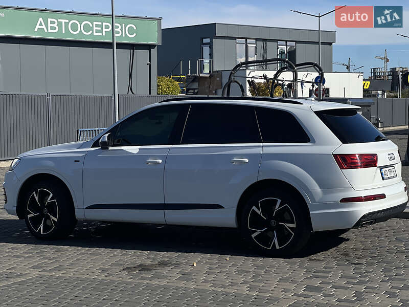 Позашляховик / Кросовер Audi Q7 2019 в Мукачевому