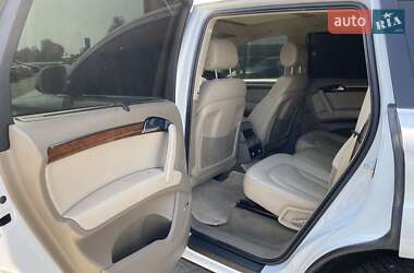 Внедорожник / Кроссовер Audi Q7 2013 в 