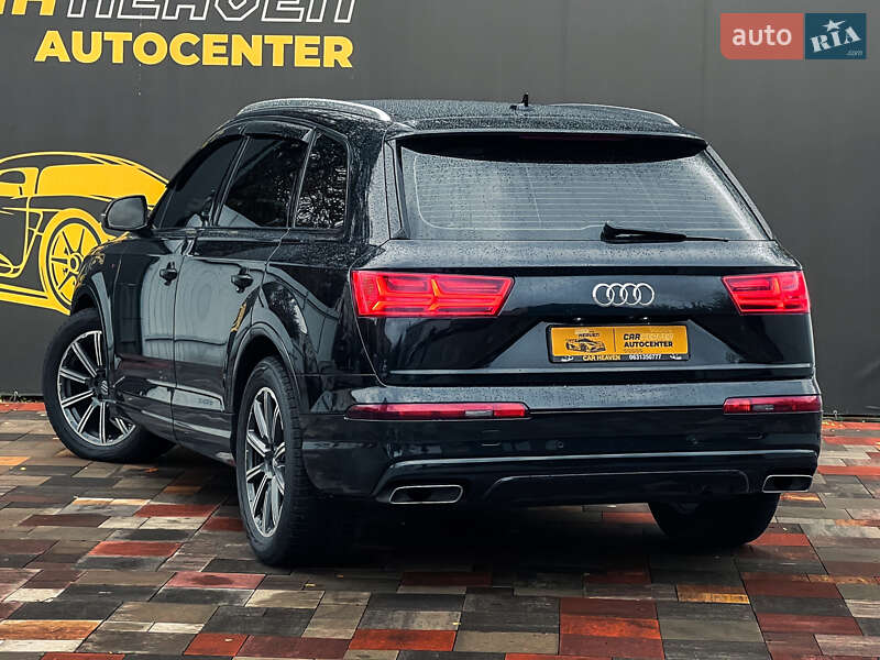 Позашляховик / Кросовер Audi Q7 2017 в Києві