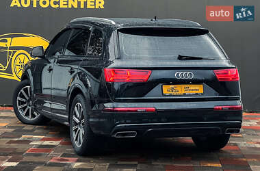 Позашляховик / Кросовер Audi Q7 2017 в 