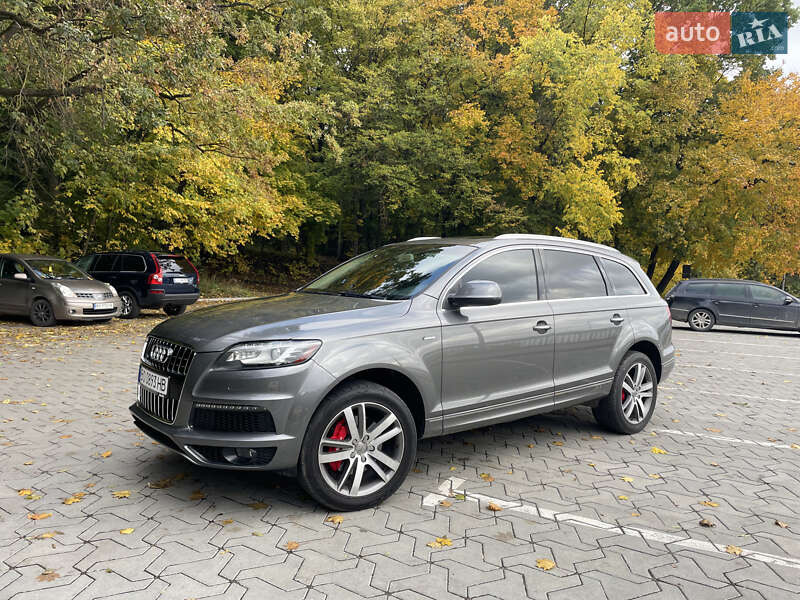 Позашляховик / Кросовер Audi Q7 2015 в 