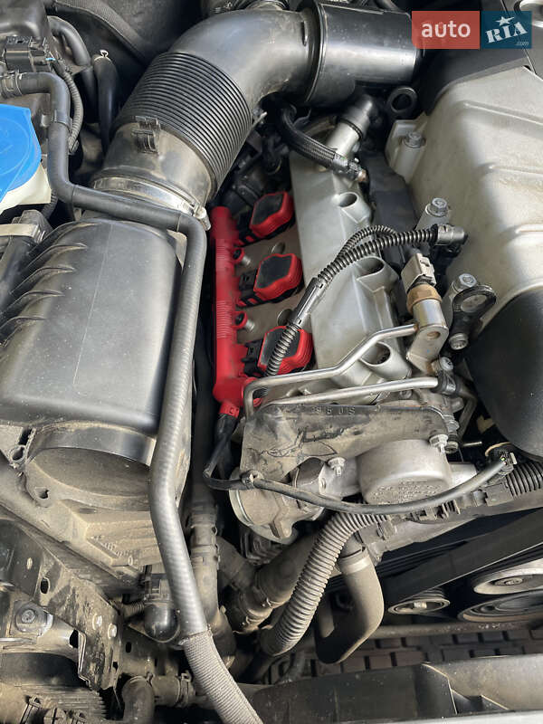 Позашляховик / Кросовер Audi Q7 2015 в Києві