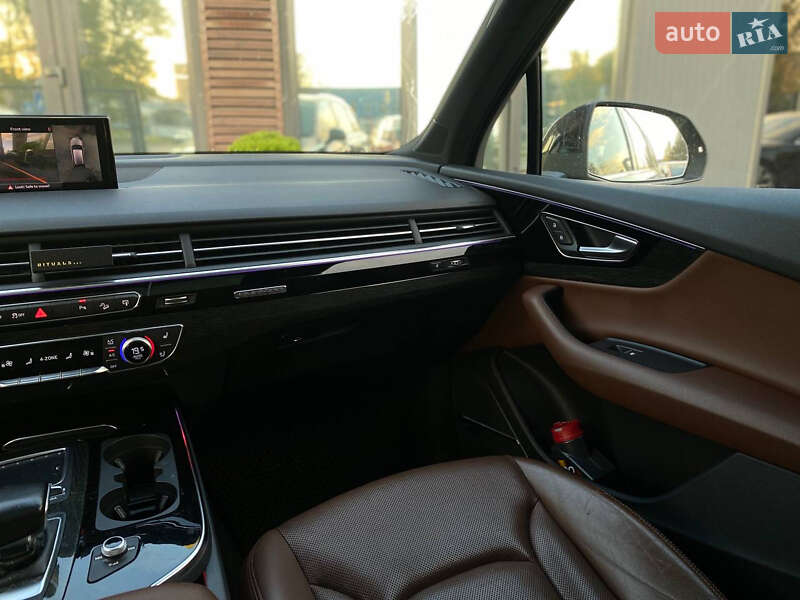 Внедорожник / Кроссовер Audi Q7 2017 в Львове