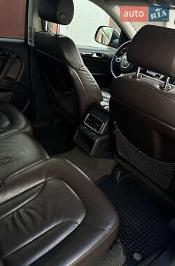 Позашляховик / Кросовер Audi Q7 2006 в 