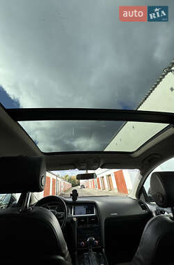 Позашляховик / Кросовер Audi Q7 2006 в 