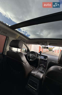 Позашляховик / Кросовер Audi Q7 2006 в 