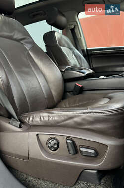 Позашляховик / Кросовер Audi Q7 2006 в 