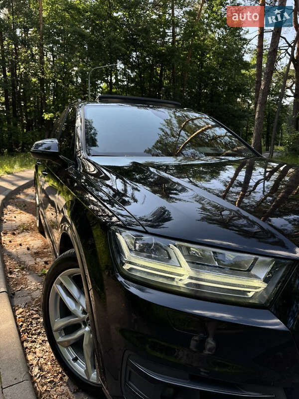 Внедорожник / Кроссовер Audi Q7 2017 в Львове