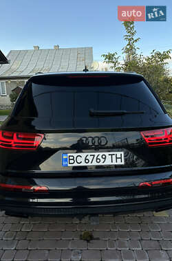 Внедорожник / Кроссовер Audi Q7 2017 в 