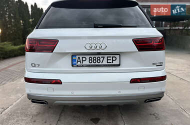 Внедорожник / Кроссовер Audi Q7 2018 в 