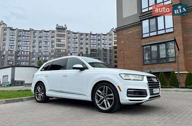 Внедорожник / Кроссовер Audi Q7 2017 в 