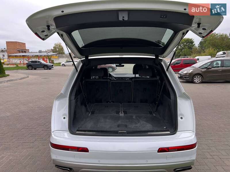 Внедорожник / Кроссовер Audi Q7 2017 в Киеве фото 41 Внедорожник / Кроссовер Audi Q7 2017 в Киеве