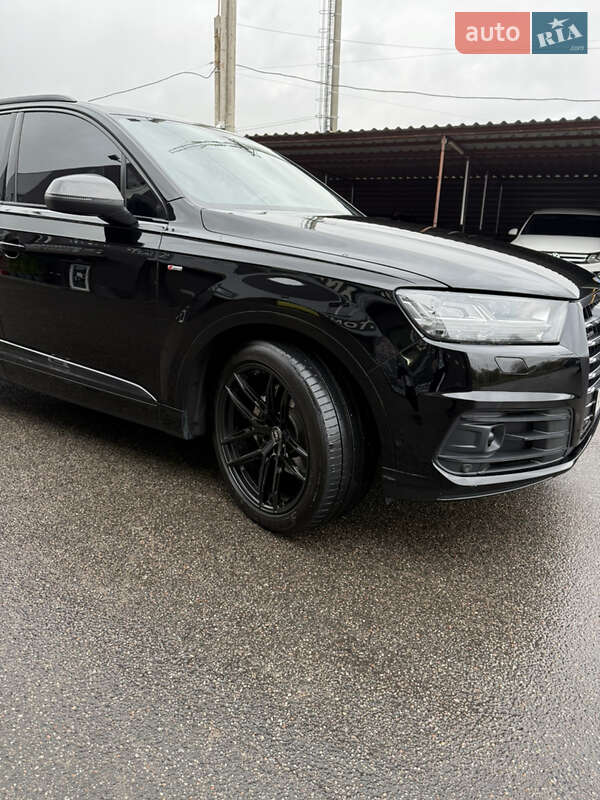 Позашляховик / Кросовер Audi Q7 2017 в Харкові