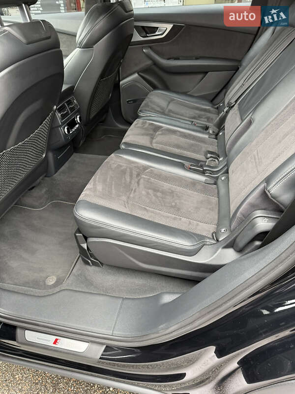 Позашляховик / Кросовер Audi Q7 2017 в Харкові