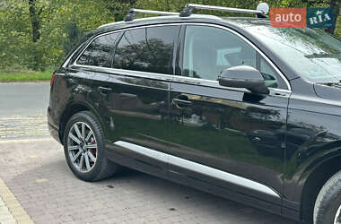 Позашляховик / Кросовер Audi Q7 2017 в 
