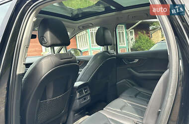 Позашляховик / Кросовер Audi Q7 2017 в 