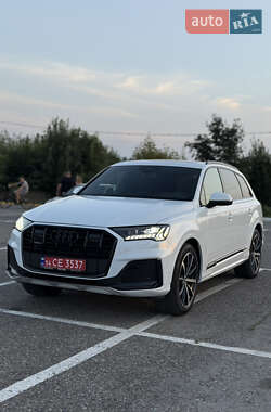 Позашляховик / Кросовер Audi Q7 2020 в Чернівцях