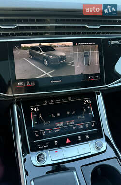Позашляховик / Кросовер Audi Q7 2020 в 