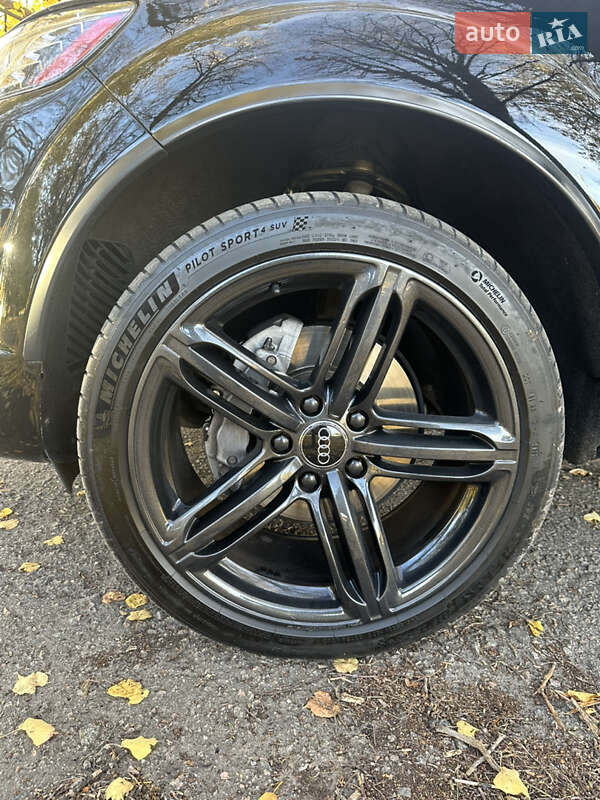 Позашляховик / Кросовер Audi Q7 2013 в Сумах