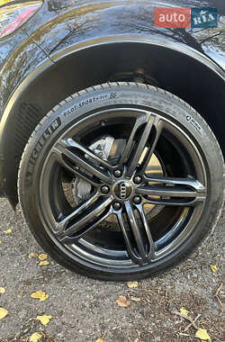 Внедорожник / Кроссовер Audi Q7 2013 в 