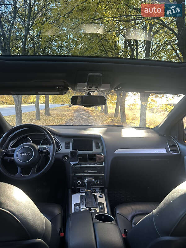 Позашляховик / Кросовер Audi Q7 2013 в Сумах