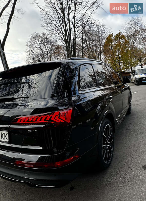 Позашляховик / Кросовер Audi Q7 2020 в Києві фото 13 Позашляховик / Кросовер Audi Q7 2020 в Києві