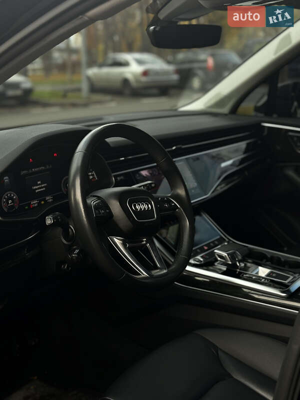 Позашляховик / Кросовер Audi Q7 2020 в Києві фото 25 Позашляховик / Кросовер Audi Q7 2020 в Києві