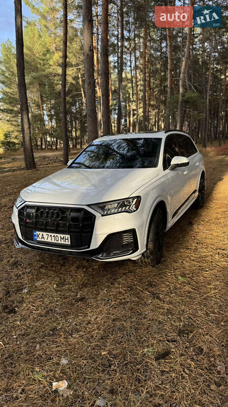 Позашляховик / Кросовер Audi Q7 2021 в Харкові