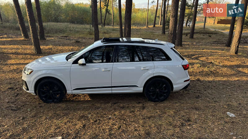Позашляховик / Кросовер Audi Q7 2021 в Харкові