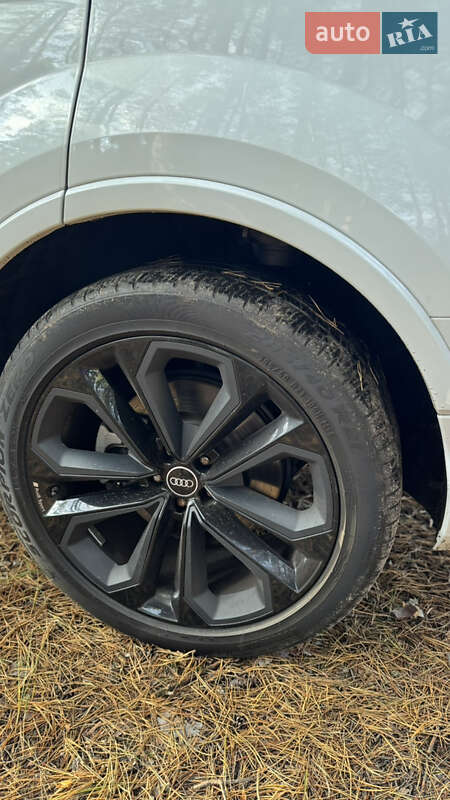Позашляховик / Кросовер Audi Q7 2021 в Харкові