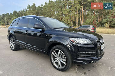 Внедорожник / Кроссовер Audi Q7 2015 в 