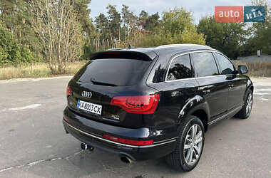 Внедорожник / Кроссовер Audi Q7 2015 в 