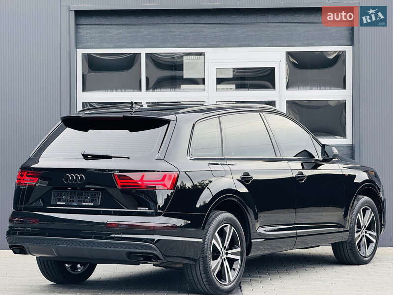 Позашляховик / Кросовер Audi Q7 2016 в Мукачевому