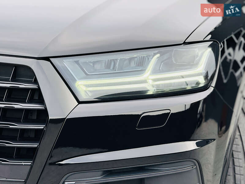 Позашляховик / Кросовер Audi Q7 2016 в Мукачевому