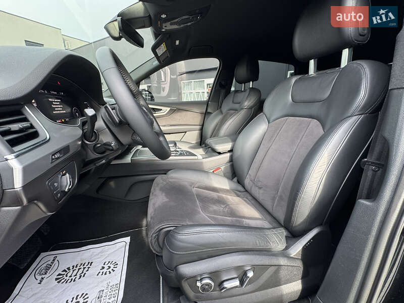 Позашляховик / Кросовер Audi Q7 2016 в Мукачевому
