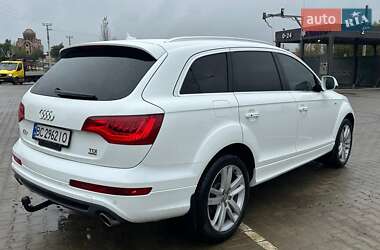 Внедорожник / Кроссовер Audi Q7 2011 в 