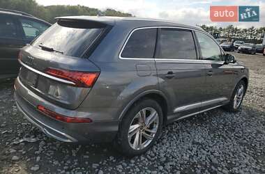 Внедорожник / Кроссовер Audi Q7 2020 в 