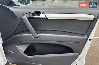 Внедорожник / Кроссовер Audi Q7 2011 в 