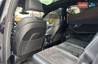 Позашляховик / Кросовер Audi Q7 2017 в 