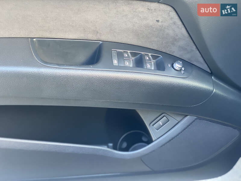 Внедорожник / Кроссовер Audi Q7 2013 в Горишних Плавнях