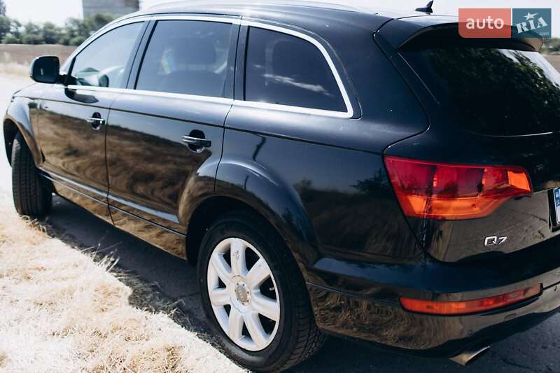 Внедорожник / Кроссовер Audi Q7 2007 в Черноморске