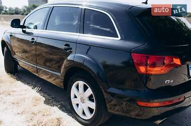 Позашляховик / Кросовер Audi Q7 2007 в 