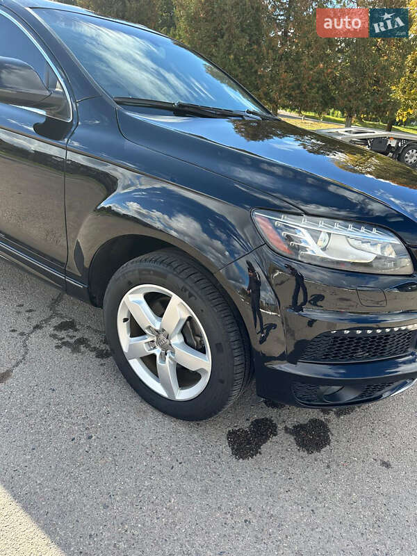 Позашляховик / Кросовер Audi Q7 2013 в Володимирі