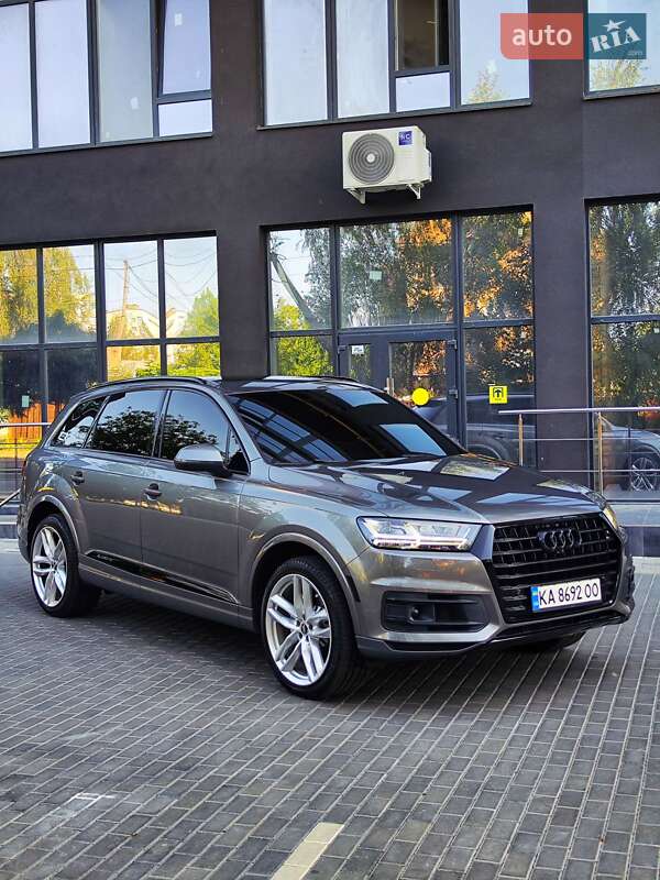 Внедорожник / Кроссовер Audi Q7 2016 в Полтаве