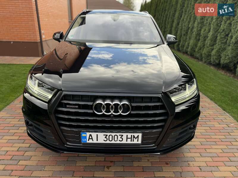 Позашляховик / Кросовер Audi Q7 2017 в Києві