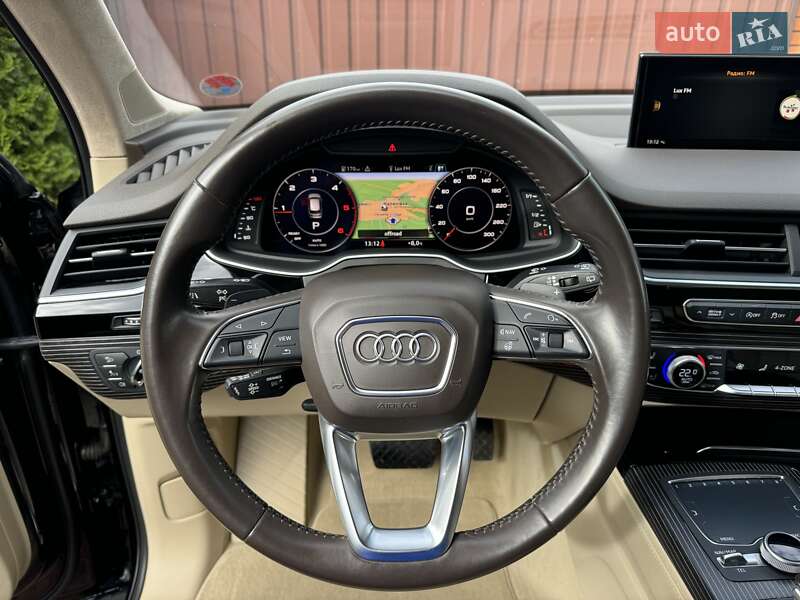 Позашляховик / Кросовер Audi Q7 2017 в Києві
