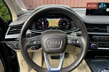 Позашляховик / Кросовер Audi Q7 2017 в 
