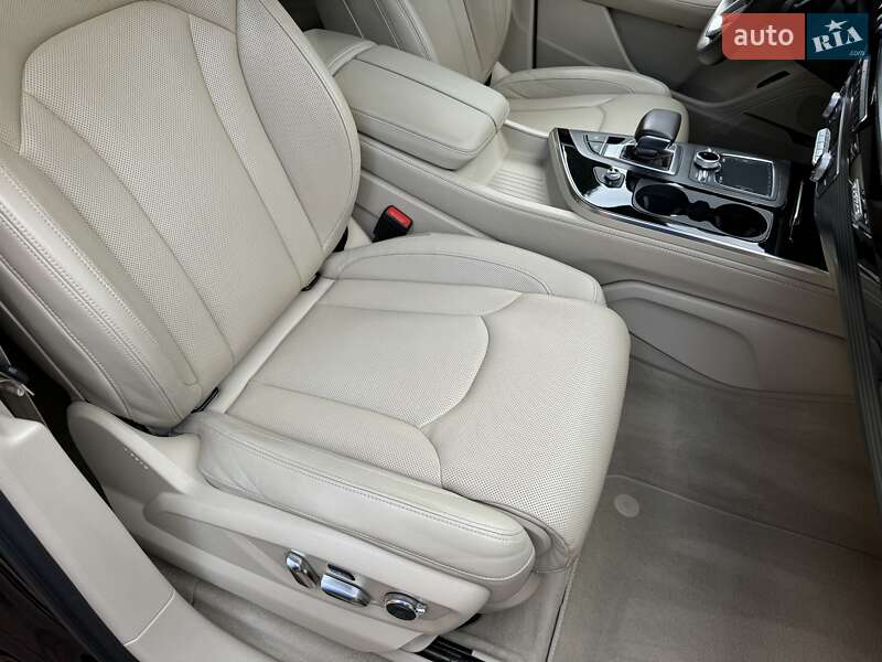 Позашляховик / Кросовер Audi Q7 2017 в Києві